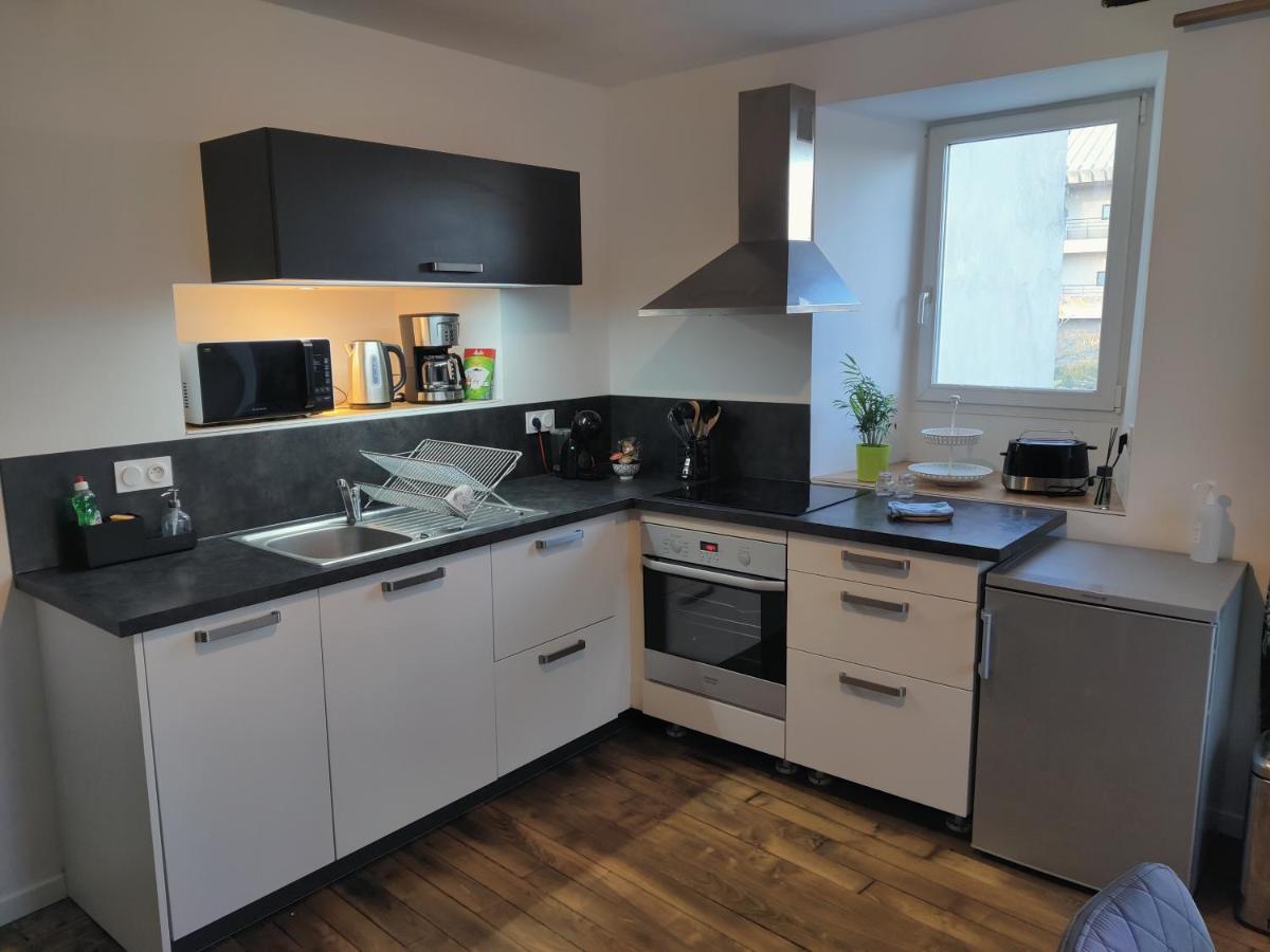 Appartement T2 "Jungle" Centre Ville De Vitre Au Calme Cote Cour Exterior photo